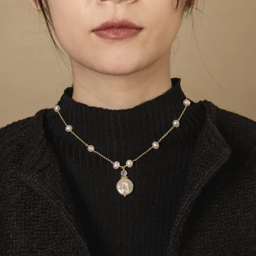 Vista 3 de InzheG Gargantilla de perlas de agua dulce, ajustable, chapada en oro de 14 quilates, hecha a mano, cadena de perlas barrocas cultivadas, collar