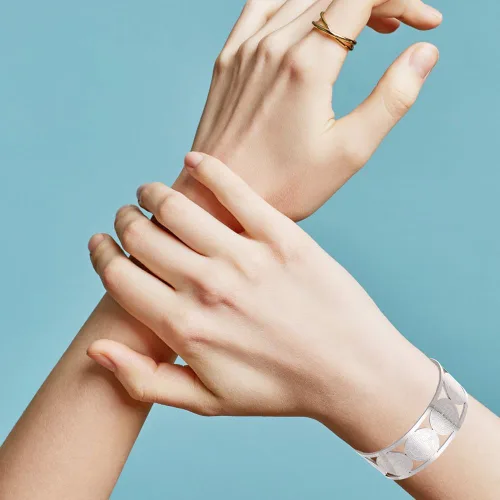Vista 5 de Cross St. Benedict Christian Bracelet, Virgin Mary Catholic Stainless Steel Cuff Bangle
