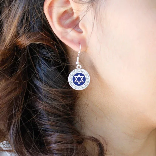 Vista 3 de Inspired Silver - Aretes de gancho francés con dije de círculo de plata con circonita cúbica, Plata, Circonia cúbica