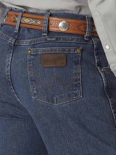Vista 4 de Wrangler Men's Premium Performance Cowboy Cut Comfort Wicking Slim Fit Jean