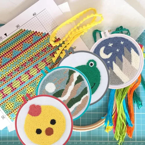 Vista 5 de Aro de bordado de plástico de Maker Susan, Serie Hello, aros de punto de cruz para principiantes, aro para punzón con aguja, marcos de bordado