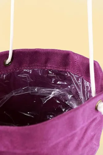 Vista 2 de Caldo Dos perchas para plantas, perfectas para decoración de interiores o exteriores (morado)