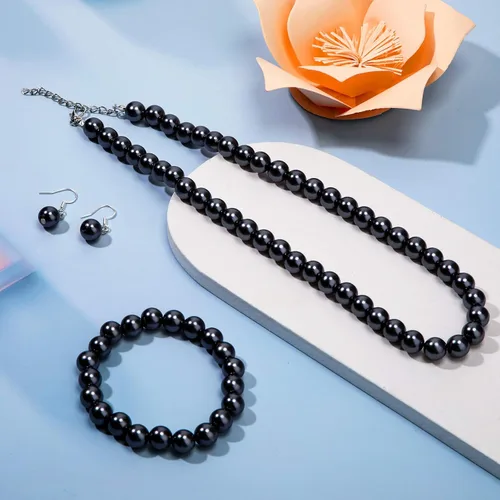 Vista 4 de Yaomiao Juego de joyas de perlas de imitación, collar de perlas de imitación, pulsera y aretes para mujeres y niñas