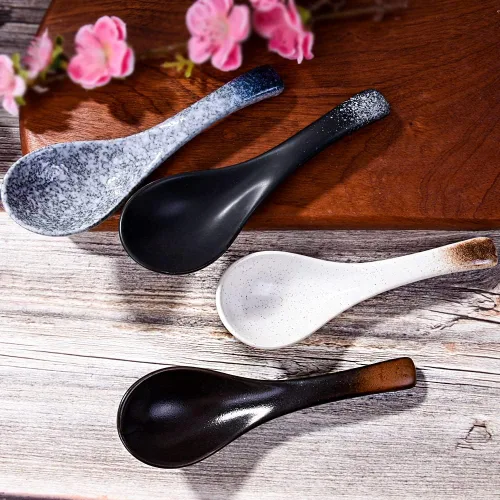 Vista 7 de Juego de 4 cucharas de sopa asiáticas de cerámica, cucharas de ramen de estilo japonés de 5.3 pulgadas, diseño artesanal hecho a mano para Pho