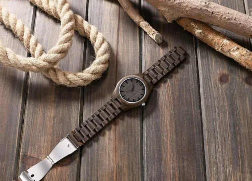 Vista 5 de Reloj de madera grabado para hijo y novio, reloj de madera personalizado regalo para novio, regalo de graduación de mamá, de papá