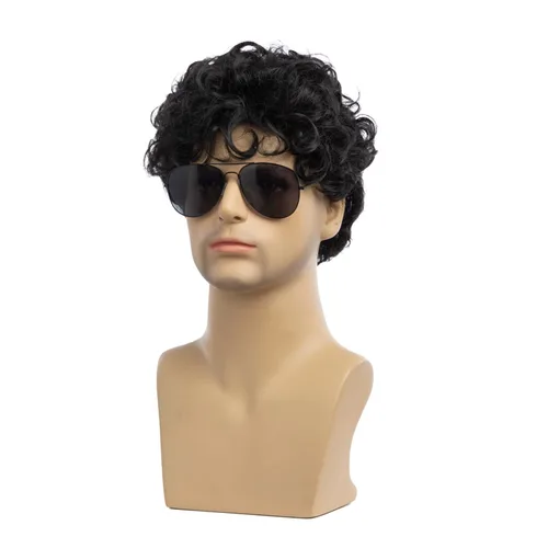 Vista 4 de Peluca negra corta y rizada para hombre, peluca sintética para cosplay, con gorra de peluca