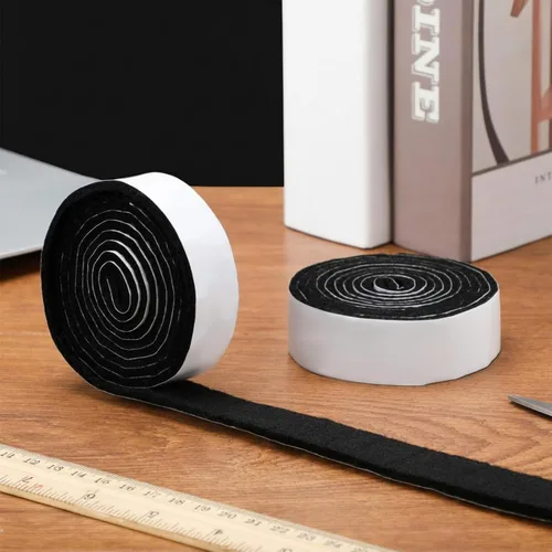 Vista 4 de Shappy Paquete de 2 tiras de fieltro con parte trasera adhesiva, rollo de cinta de fieltro, antideslizantes, autoadhesivas, cortables para muebles