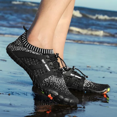 Vista 3 de CHUIKUAJ Zapatos de agua para hombre, zapatos descalzos, zapatos de natación para la playa, zapatos aeróbicos de secado rápido, negro-EU41