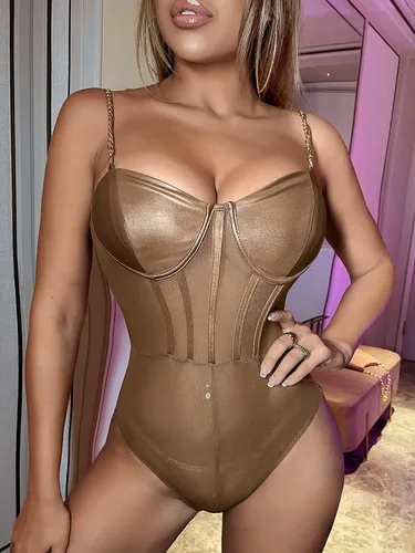Vista 4 de SheIn Body sin mangas con correa de cadena de malla en contraste para mujer