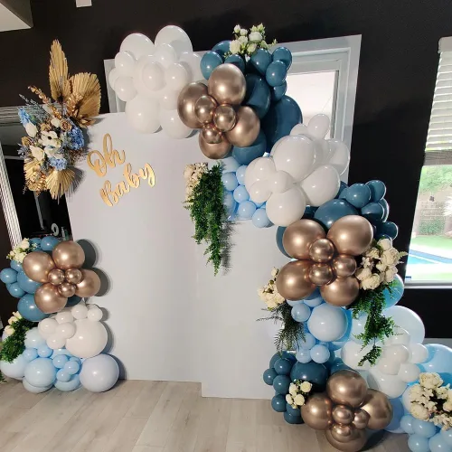Vista 6 de Kit de Arco de Guirnalda de Globos Baby in Bloom, 150 Piezas de Globos de Látex Azul Bebé Polvoriento Blanco Arena Champán Dorado para Baby Shower