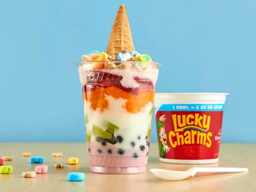 Vista 5 de Lucky Charms Taza de cereales, 2 onzas (paquete de 60)