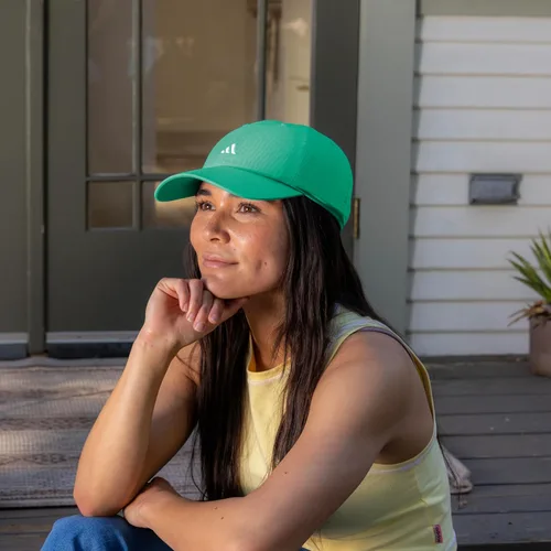 Vista 137 de adidas Gorra ajustable relajada Saturday para mujer