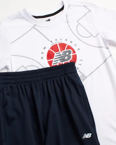 Vista 2 de New Balance Conjunto deportivo activo para niños, conjunto de camiseta y pantalones deportivos de 2 piezas de manga cortalarga (8-20)