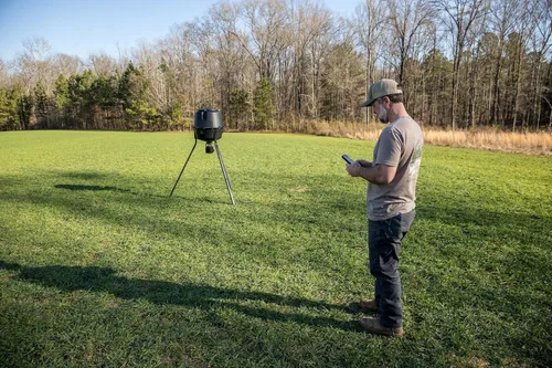 Vista 6 de Moultrie Pro Hunter III Feeder Kit - Bluetooth App Control Control de aplicación Bluetooth, se combina con Edge 3, 10 tiempos de alimentación
