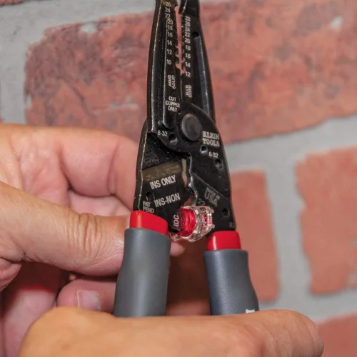 Vista 7 de Klein Tools 1019 Klein Kurve - Pelacables, crimpador/cortador, fabricado en Estados Unidos, herramienta de corte/crimpado/pelado para conectores B e