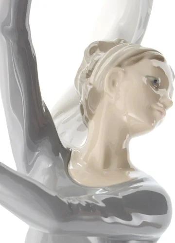 Vista 6 de NAO Bailarina con velo. Figura de bailarina de porcelana.