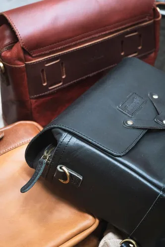 Vista 7 de Full Grain Leather Messenger Bag Handmade Vintage Unisex Cross Body Motorcycle Mount Small Saddlebag Messenger Bag With Adjustable Shoulder Strap