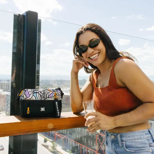 Vista 89 de Sherpani Skye - Bolso cruzado pequeño, de nailon, ligero, para mujer, con protección RFID