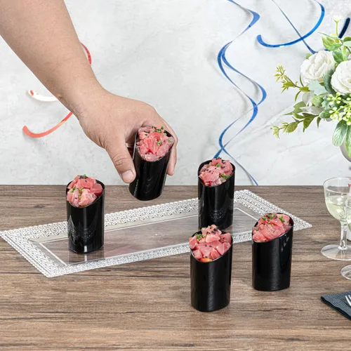 Vista 5 de Restaurantware Vasos de chupito de 3 onzas, 100 vasos de chupito redondos, con acabado negro, vasos de chupito de plástico desechables para servir