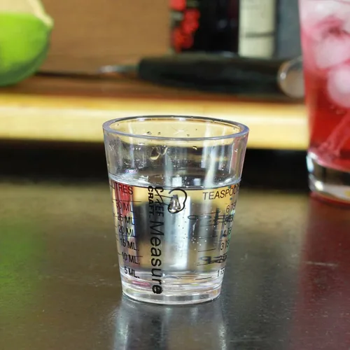 Vista 4 de Chef Craft Medidor de Vaso de Chupito de Plástico Clásico, 1 onza con marcas de cucharadita/cucharada, Transparente