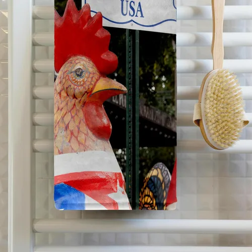 Vista 2 de 3dRose Toalla de baño de mano para piscina de 22 x 30 - Estados Unidos, Florida, Miami, Little Havana, Esculturas de gallo y letrero. Signos