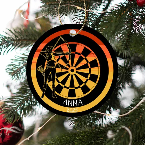 Vista 4 de Adorno personalizado de tiro con arco de Navidad 2025, adorno de Navidad con arco y flecha, regalo con nombre de arquero, año, adorno de jugador
