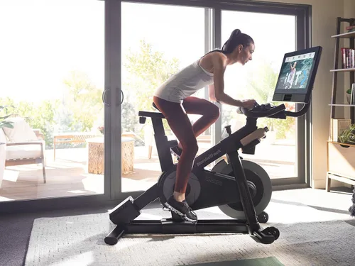 Vista 4 de NordicTrack Pantalla táctil de ciclo de estudio comercial para entrenamientos interactivos y globales