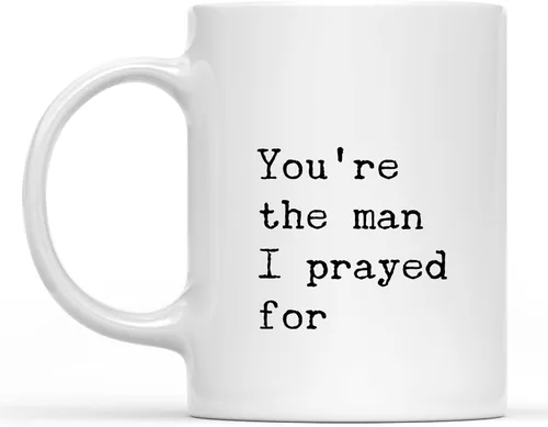 Vista 270 de Taza inspiradora y sarcasmo con texto en inglés "A Truly Great Doctor is Hard to Fond", regalos inspiradores y sarcasmo para hombres y mujeres