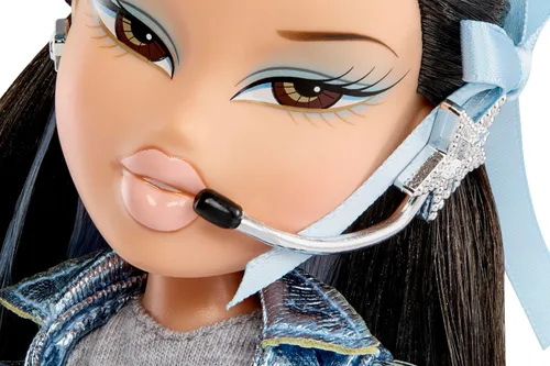 Vista 5 de Bratz Pop Starz Jade Fashion Doll con accesorios y encanto