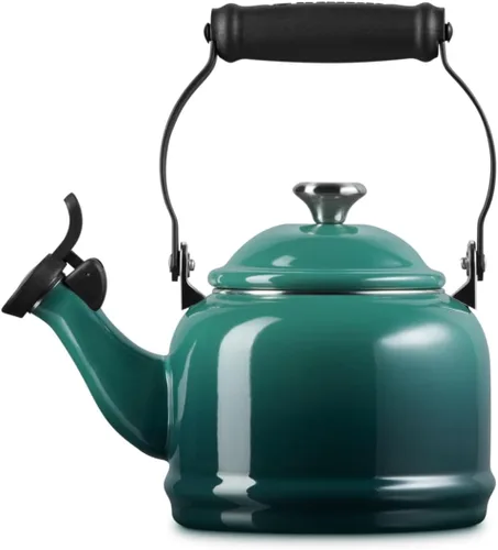 Vista 3 de Le Creuset - Tetera Demi esmaltada en acero, 1.25 cuartos de galón, Artichaut