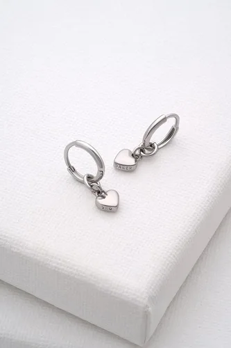 Vista 4 de Ted Baker London Harrye Tiny Heart Huggie - Aretes de aro para mujer