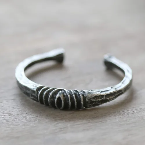 Vista 6 de HAQUIL Antique Viking Cuff Bracelet for Men and Women