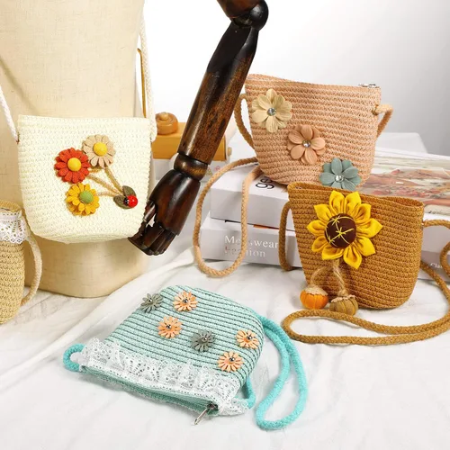 Vista 5 de Weewooday 5 piezas de bolsos de paja para niñas pequeñas, bolsa cruzada de paja de girasol de Pascua, lindo bolso tejido para actividades al aire