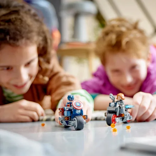 Vista 6 de Lego Marvel 76260 Black Widow y Captain America Motorcycles Avengers Age of Ultron Toy