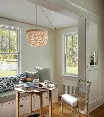 Vista 4 de AMZASA - Lámpara colgante enchufable estilo bohemio con cuerda de cáñamo tejida, perlas de madera, lámpara colgante rústica para casa de campo