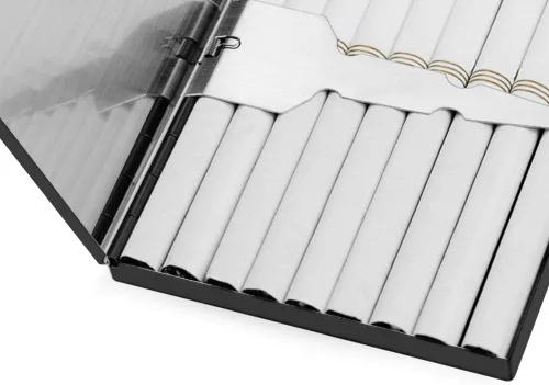 Vista 3 de Caja de cigarrillos extra delgada de acero inoxidable Estuche de cigarrillos de metal para 100's y 84's (Negro)