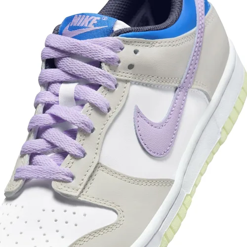 Vista 418 de Nike Kid's Dunk Low Sneaker