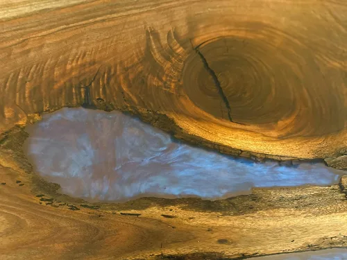 Vista 4 de Live Edge Black Walnut and Epoxy Round Dining Table
