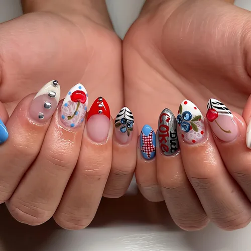 Vista 18 de Uñas postizas largas a presión, color negro, diseño francés y floral, 24