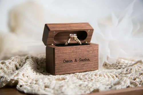 Vista 12 de MUUJEE Grow Old With Me Engraved Wooden Ring Box, Slim Engagement Proposal Ring Holder, Wedding Ceremony Ring Bearer Box, Fiance Gift Ideas