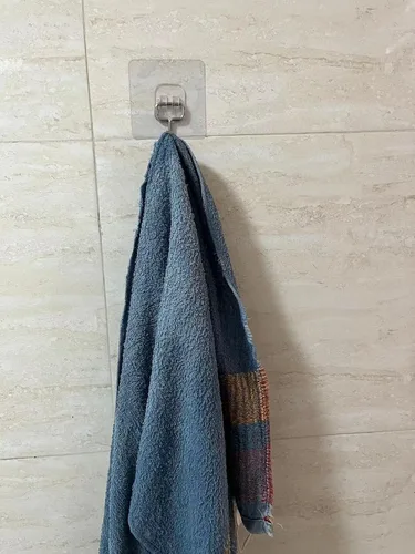 Vista 4 de Ganchos adhesivos grandes para colgar ganchos de pared resistentes de 22 libras, gancho autoadhesivo para toallas, impermeable, transparente