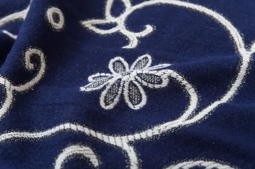 Vista 6 de Poncho con flecos, con estampado vintage, estilo retro, a la moda, para mujer. Capa, chal.