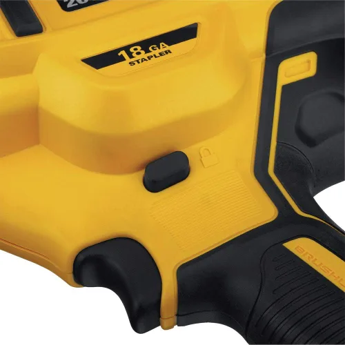 Vista 4 de DEWALT Grapadora de corona estrecha de 20V MAX* 18GA, solo herramienta (DCN681B)
