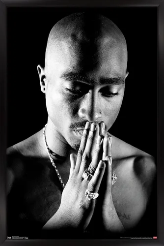 Vista 14 de Trends International Tupac - Póster de pared rezando, 14.725 x 22.375 pulgadas, versión enmarcada de madera de granero