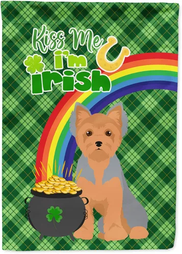 Vista 118 de Caroline's Treasures WDK4731GF - Bandera decorativa para jardín del día de San Patricio, color negro y tostado, Airedale Terrier, para jardín