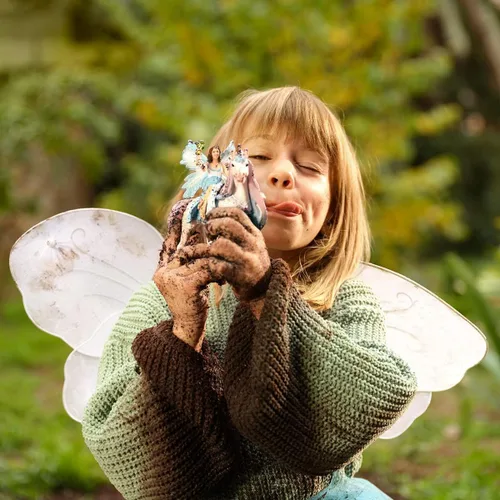 Vista 2 de Schleich Bayala - Figura de hada Eyela de 3 piezas con figura de unicornio de princesa, figura de hadas de fantasía con varita mágica, juguete