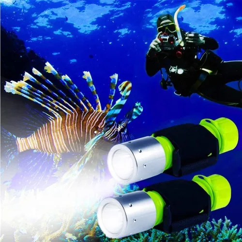 Vista 6 de BlueFire Linterna profesional de buceo de 1100 lúmenes, luz submarina brillante, luces de seguridad, impermeable, antorcha submarina para deportes