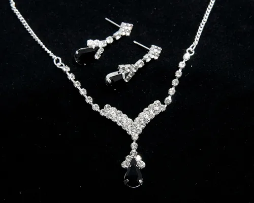 Vista 2 de Juego de collar y pendientes en V negro y diamantes de imitación - Joyería de dama de honor negra para baile de graduación, Diamante de imitación