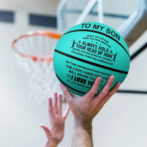 Vista 4 de KWOOD Regalos de baloncesto grabados personalizados para interiores y exteriores para hijo, I Love You to The Moon and Back, regalos de graduación