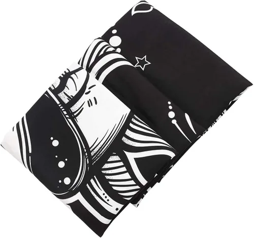 Vista 6 de DYRLHZ Tapiz blanco y negro con alas de gato en luna, espeluznante hippie espeluznante monstruo espeluznante tapiz para colgar en la pared